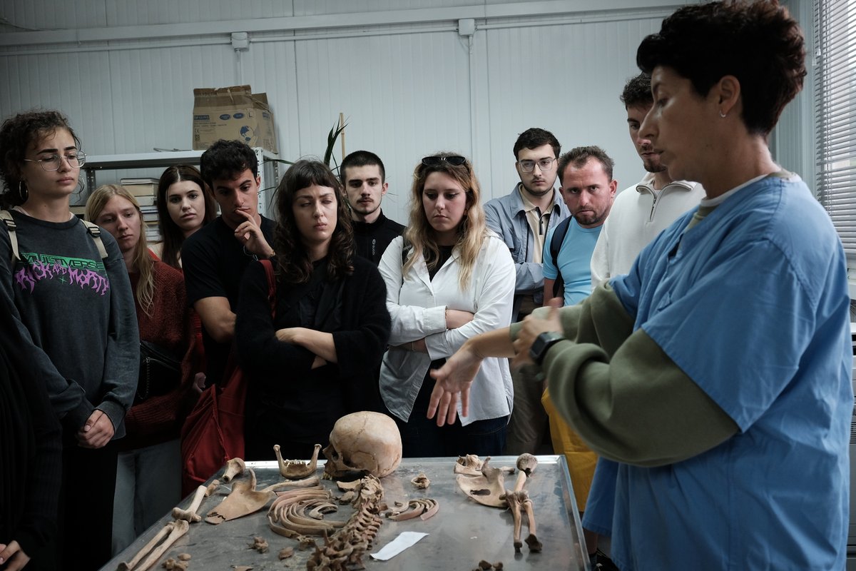 PCRCBiH's tweet image. Young researchers, activists, and leaders from BiH and 22 additional countries gathered at the sixth Srebrenica Youth School on the occasion of the 30th anniversary of the genocide. In Sarajevo, Tuzla, and Srebrenica they learned about the culture of memory, crime prevention, and…