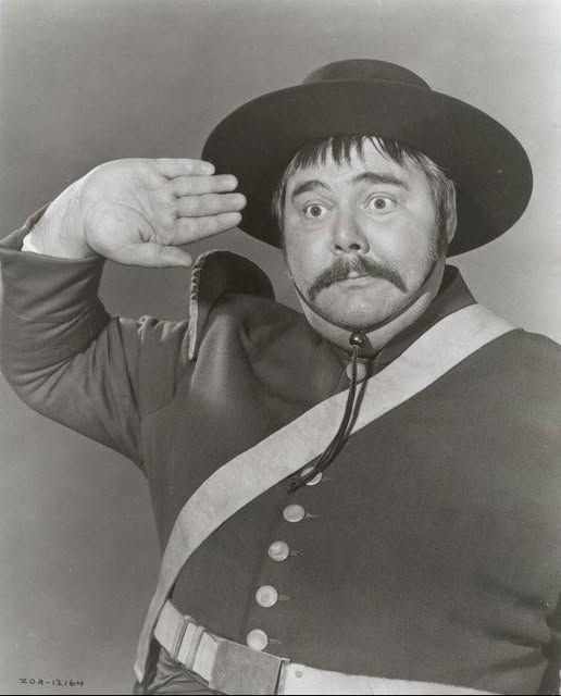 📺 Henry Calvin (1918 - 1975) l'iconique Sergent Garcia dans Zorro ! 🥰
Figure emblématique de la série !