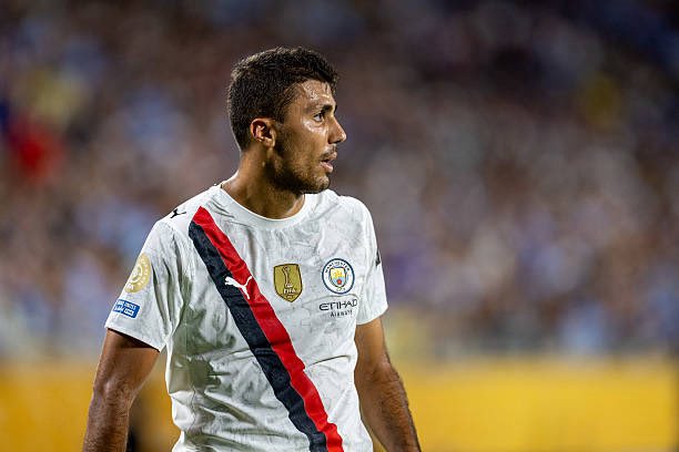 TouchlineX's tweet image. βοΈβοΈ ππ₯πππππ‘π: Real Madrid considers Rodri to be the only midfielder worth signing for Xabi Alonso's project.
β @La_SER
