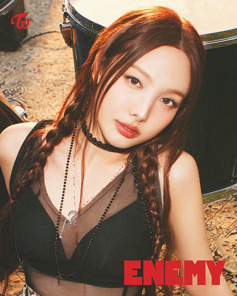 JYPETWICE_JAPAN's tweet image. TWICE JAPAN 6th ALBUM『ENEMY』
2025.08.27 Release
Concept A #NAYEON
🔗 twicejapan.com/feature/ENEMY
#TWICE #ENEMY
#TWICE_ENEMY
#JAPAN6thALBUM