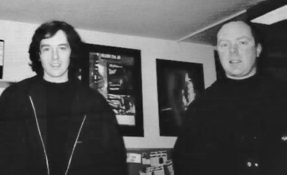 Remembering Rob. 
Pictured here with The Charlatans manager and  DDG boss man, Steve Harrison, at the office in Northwich. Rob was an intriguing character and a truly outstanding musician. Numerous stories about Rob in Steve’s book linktr.ee/deaddeadgood its dead dead good.