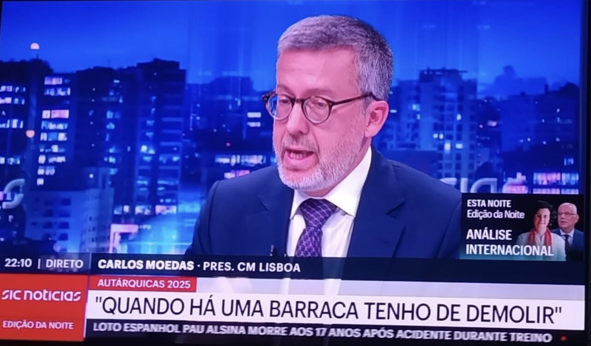 o lobo dos três porquinhos:
