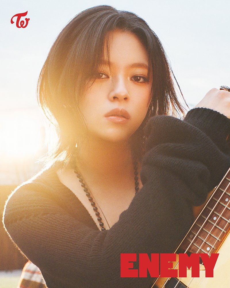 JYPETWICE_JAPAN's tweet image. TWICE JAPAN 6th ALBUM『ENEMY』
2025.08.27 Release
Concept A #JEONGYEON
🔗 twicejapan.com/feature/ENEMY
#TWICE #ENEMY
#TWICE_ENEMY
#JAPAN6thALBUM