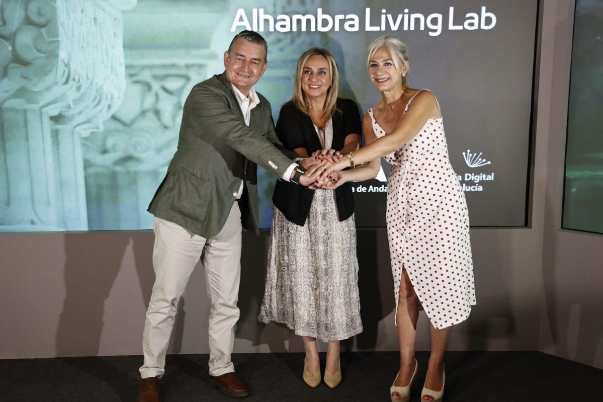 marifrangr's tweet image. ✅Presentamos de la mano del consejero de @InteriorJunta @antoniosanz y de la consejera de @CulturaAND @Patricia_Pozo_ el proyecto 'Gemelo Digital de la #Alhambra', una apuesta por la aplicación de la #IA y la tecnología más avanzada al servicio de la conservación y gestión de…