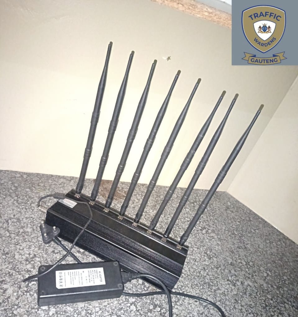 GP_CommSafety's tweet image. An operation was carried out by Soshanguve VISPOL, Gauteng Traffic Police, Gauteng Traffic Wardens, TSHENOLO P.I, Zondi Crime Busters, Jimbos Private Security, and Private and Confidential Security following information about a male suspect allegedly involved in car hijackings…