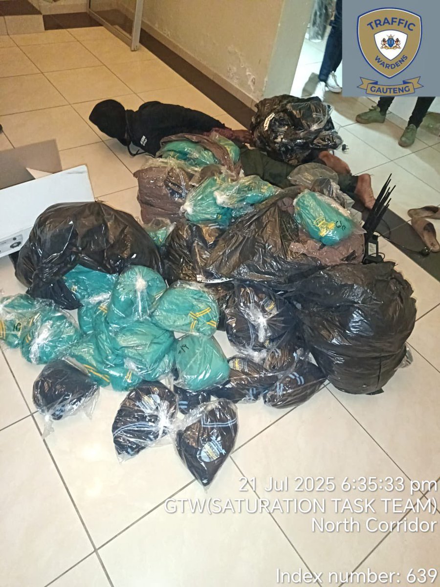 GP_CommSafety's tweet image. An operation was carried out by Soshanguve VISPOL, Gauteng Traffic Police, Gauteng Traffic Wardens, TSHENOLO P.I, Zondi Crime Busters, Jimbos Private Security, and Private and Confidential Security following information about a male suspect allegedly involved in car hijackings…