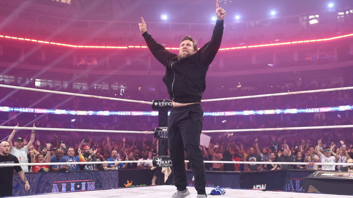 Cultaholic's tweet image. Bryan Danielson has admitted that not all of the moves he hit at AEW All In were cleared.
"Well, some of them I had cleared, some of them I did not, but I was feeling it. To be fair, Dr. Samson wasn’t upset, but he did think I was an idiot."
(Source: Nikki & Brie Show)