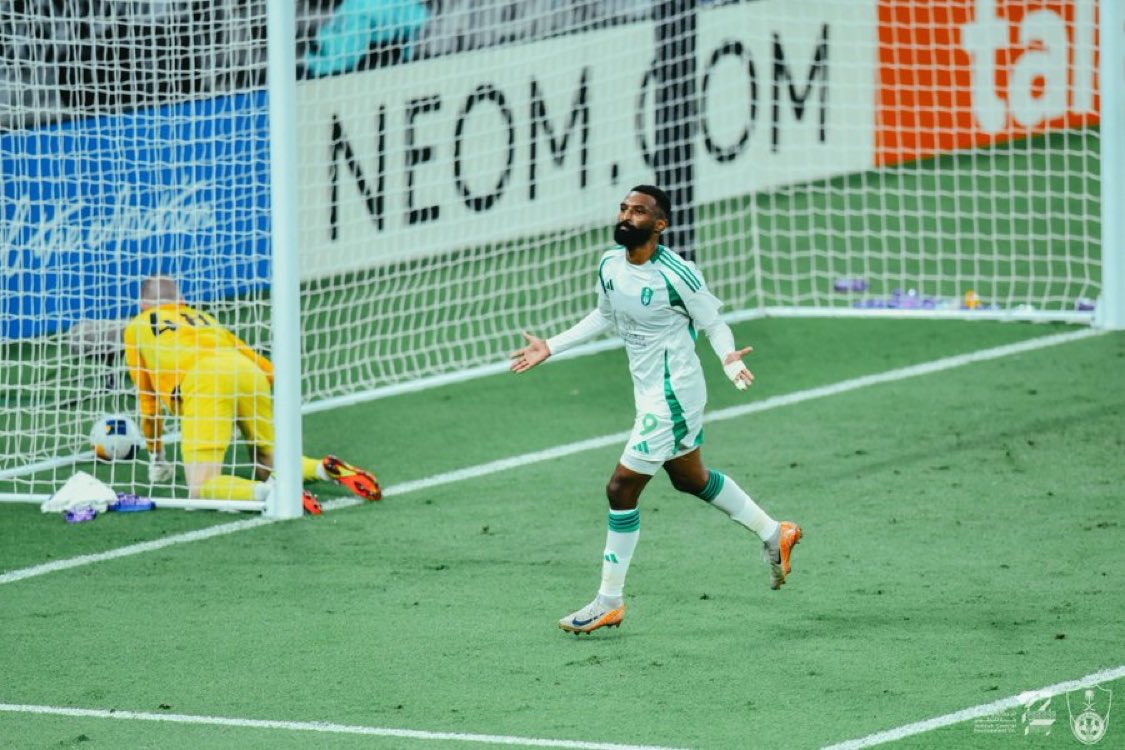 hasanalnaqour's tweet image. 🚨 مصادر "الجزيرة" توضح :
سبب التأخير في المنازعة التحكيمية بين #الفتح و #الأهلي لدى مركز التحكيم، رغم أن التعاقد قد تم بين اللاعب فراس البريكان والنادي الأهلي منذ اكثر من سنتين، جاء بسبب تأخر البت من لجنة الاحتراف واوضاع اللاعبين بشكوى الفتح حيث صدر قرارها بتاريخ ٢٠٢٥/٢/٢٨م…