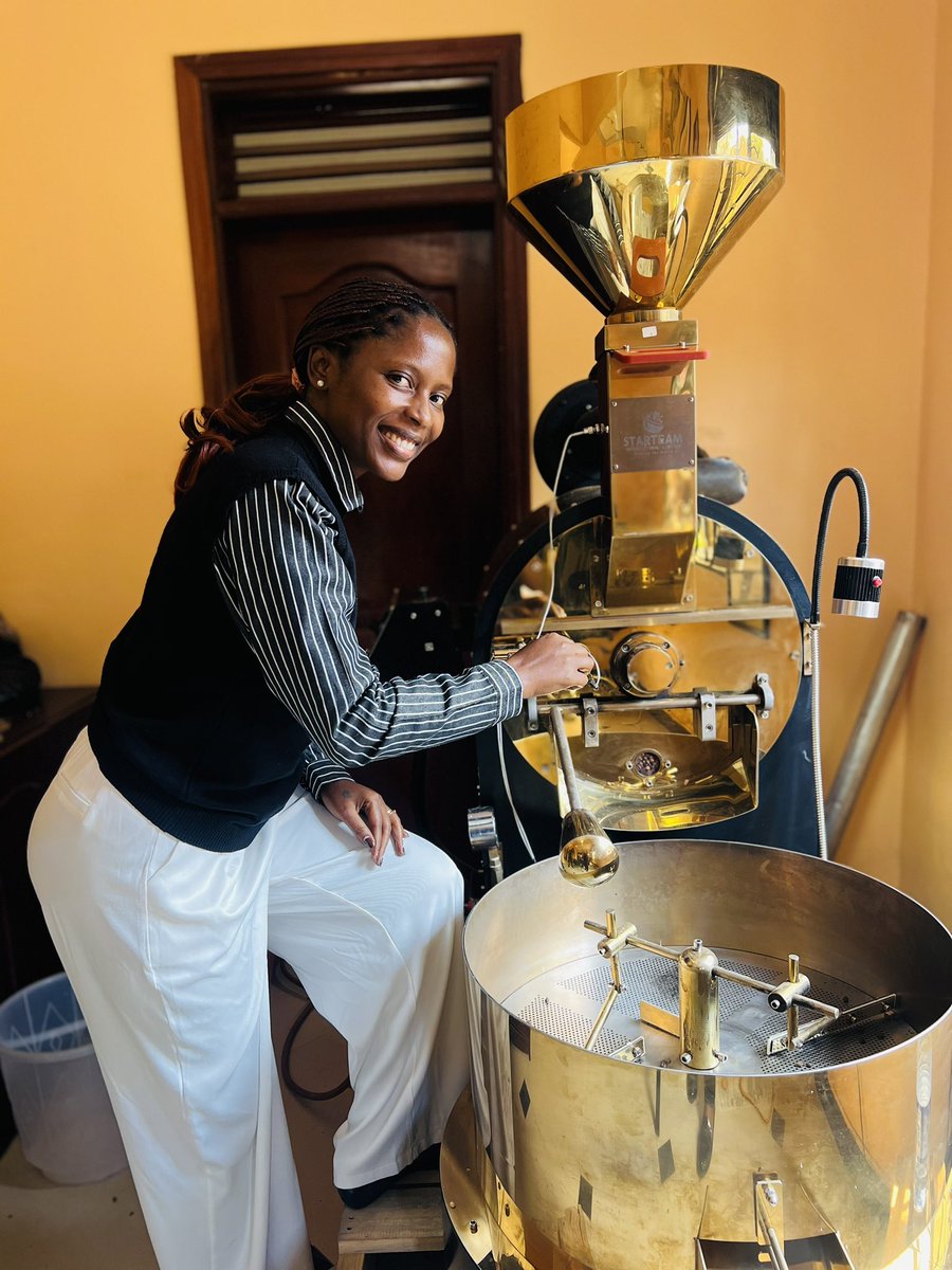 JackieAkampwera's tweet image. Let us be your plug for roasting coffee! Today I only need only 20 people to buy 250g from our maiden roast. WhatsApp is +256 770 779694.
#MaidenCoffeeRoast