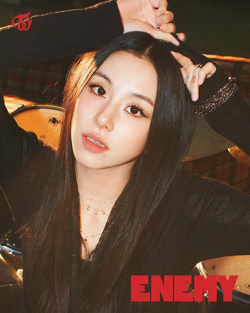 JYPETWICE_JAPAN's tweet image. TWICE JAPAN 6th ALBUM『ENEMY』
2025.08.27 Release
Concept A #CHAEYOUNG
🔗 twicejapan.com/feature/ENEMY
#TWICE #ENEMY
#TWICE_ENEMY
#JAPAN6thALBUM