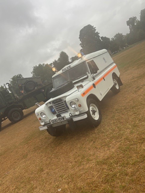 Rain didn’t stop play at Norwood Green Village Day! ☔️🌤️Great community vibes with our Southall SNT family. Loads of engagement, sunshine by the end &amp; plenty of love for our vintage police car! 🚓💙  <a href="/norwoodgreeners/">Norwood Green</a> #CommunityPolicing #Southall #VintageVibes #CommunityEvent