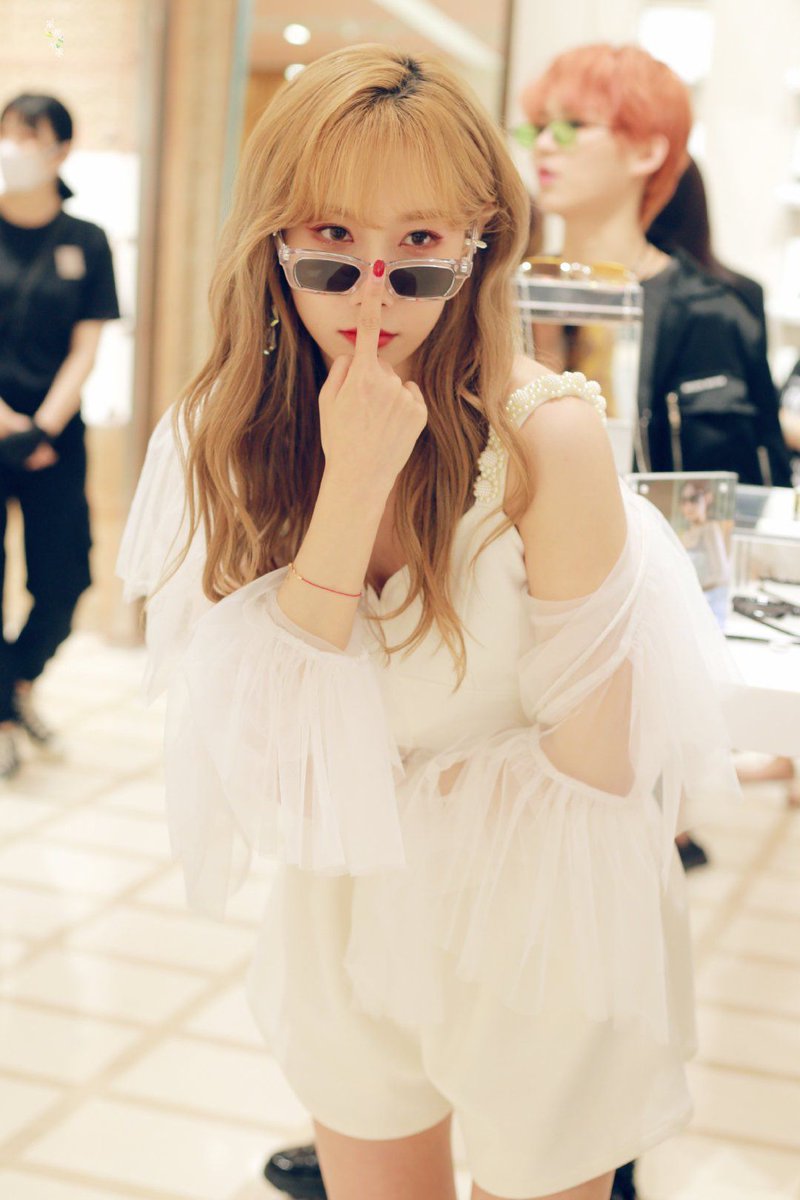 deukaethrowback's tweet image. july 23, 2020 ㅡ handong at a gentle monster event
#Dreamcatcher #드림캐쳐