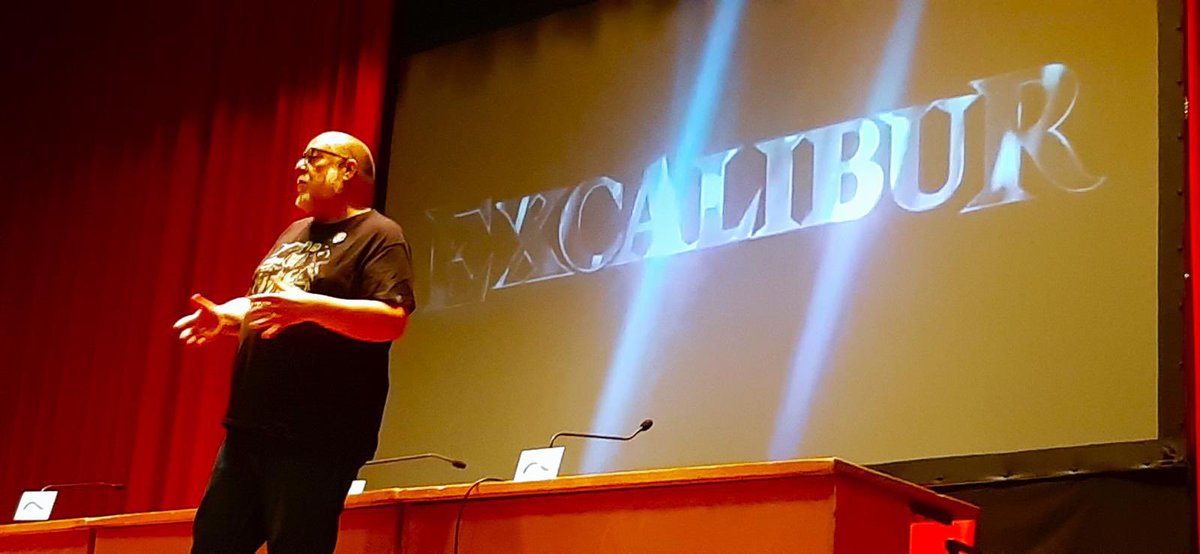 festivalcelsius's tweet image. Y el broche y cierre lo puso, como cada año, Jesús Palacios con su XXXI Noche de Culto, que en el #celsius2025 nos llevó a los días del Rey Arturo
