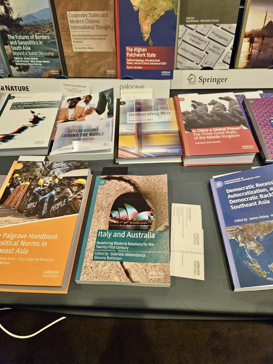 Dr_G_Abbondanza's tweet image. We couldn’t join this year’s @ipsa_aisp conference, but our Italy-Australia book made it! 🇮🇹 🇦🇺
Thanks to @palmacpolitics editor Vishal Daryanomel for the heads-up 📚