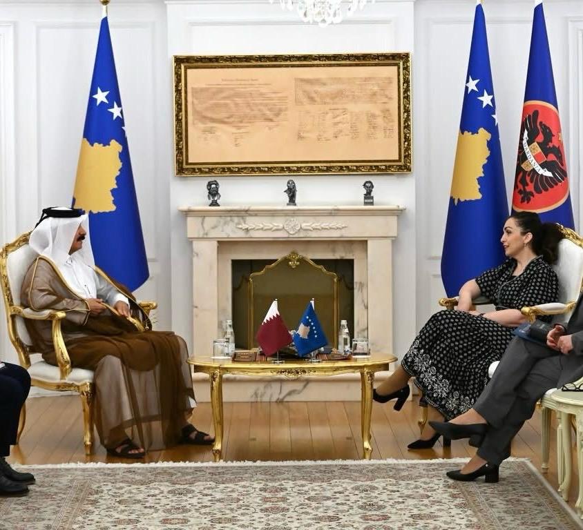 MofaQatar_AR's tweet image. رئيسة جمهورية كوسوفو تستقبل سفير دولة قطر
#الخارجية_القطرية