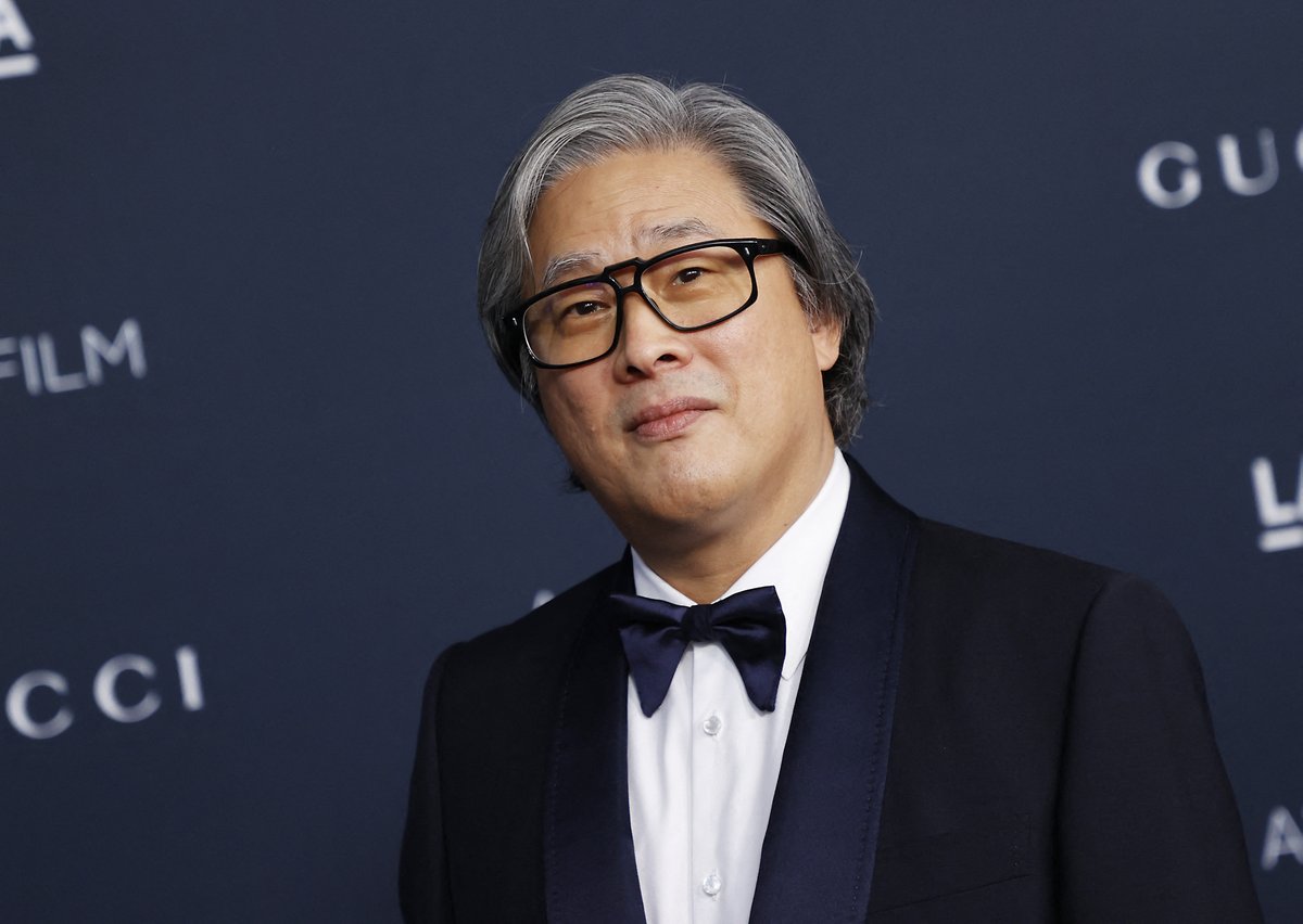 DEADLINE's tweet image. Park Chan-wook’s ‘No Other Choice’ will premiere In Competition at the 82nd #VeniceFilmFestival
See the full lineup here: tinyurl.com/3wv3hha8