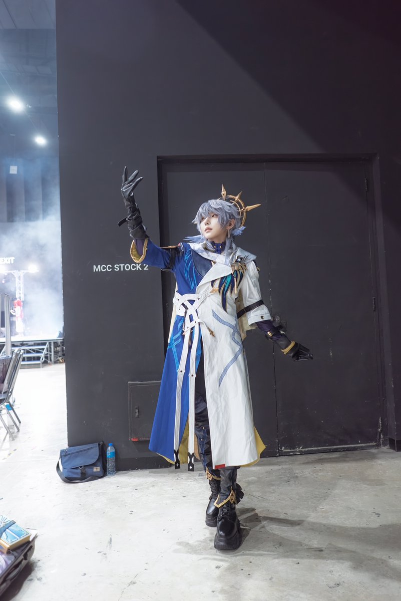 CosplaysNaT's tweet image. Honkai: Star Rail: Sunday
Cosplayer: 하운 HAWOON cos
Filmed at Kokoro 07
Full Video that I took at the event: youtu.be/nNtU-KgCyWs
#cosplay #cosplaygirl #kokoro #honkaistarrail #starrail #sunday #hoyoverse