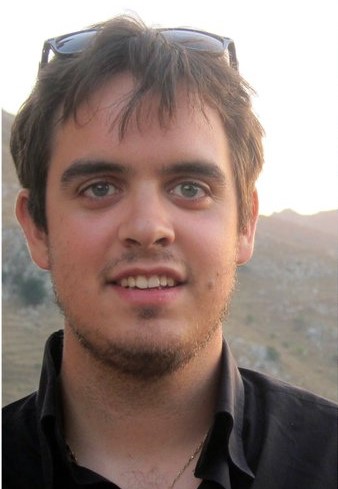 Jaynes__World's tweet image. ❤️ Thoughts are with David and Emma, the proud parents of Alex Ward, who was only 31 when his life was cruelly cut short by #MND, five years ago today.
Alex was a popular and passionate #Ashford Councillor, who had achieved so much in his young life.
#MND #MoreNeedsDoing