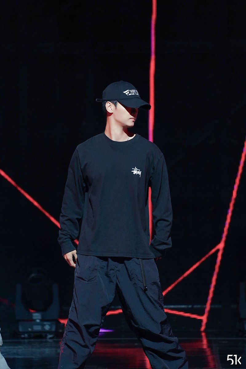Woo_Qoo_'s tweet image. 예쁘고 멋진 사진들 중 4장 고르는 거 쉽지 않네요 🫠