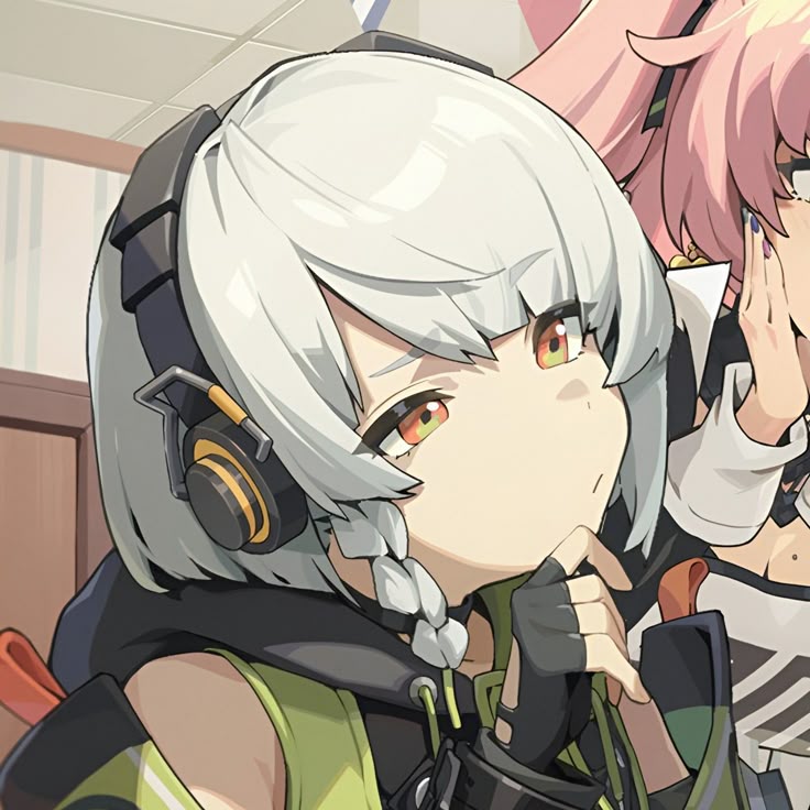 lala_tunapish's tweet image. What going on in her head