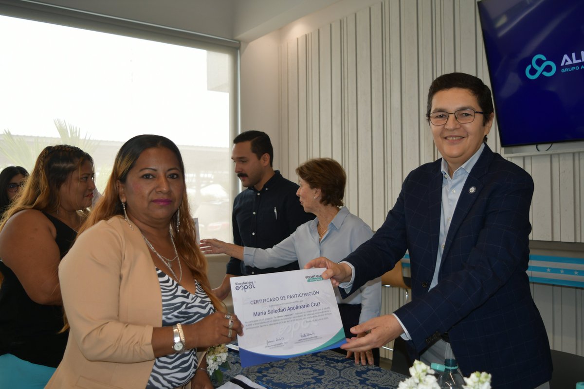 Clausuramos con éxito el proyecto "La Unión Emprende" junto a Grupo Almar. Nació BarLu, un microemprendimiento alimenticio ejemplo de economía circular 🌱 ¡Gracias a los voluntarios ESPOL por impulsar desarrollo comunitario! 💼🍽️ #VoluntariadoESPOL #BarLu