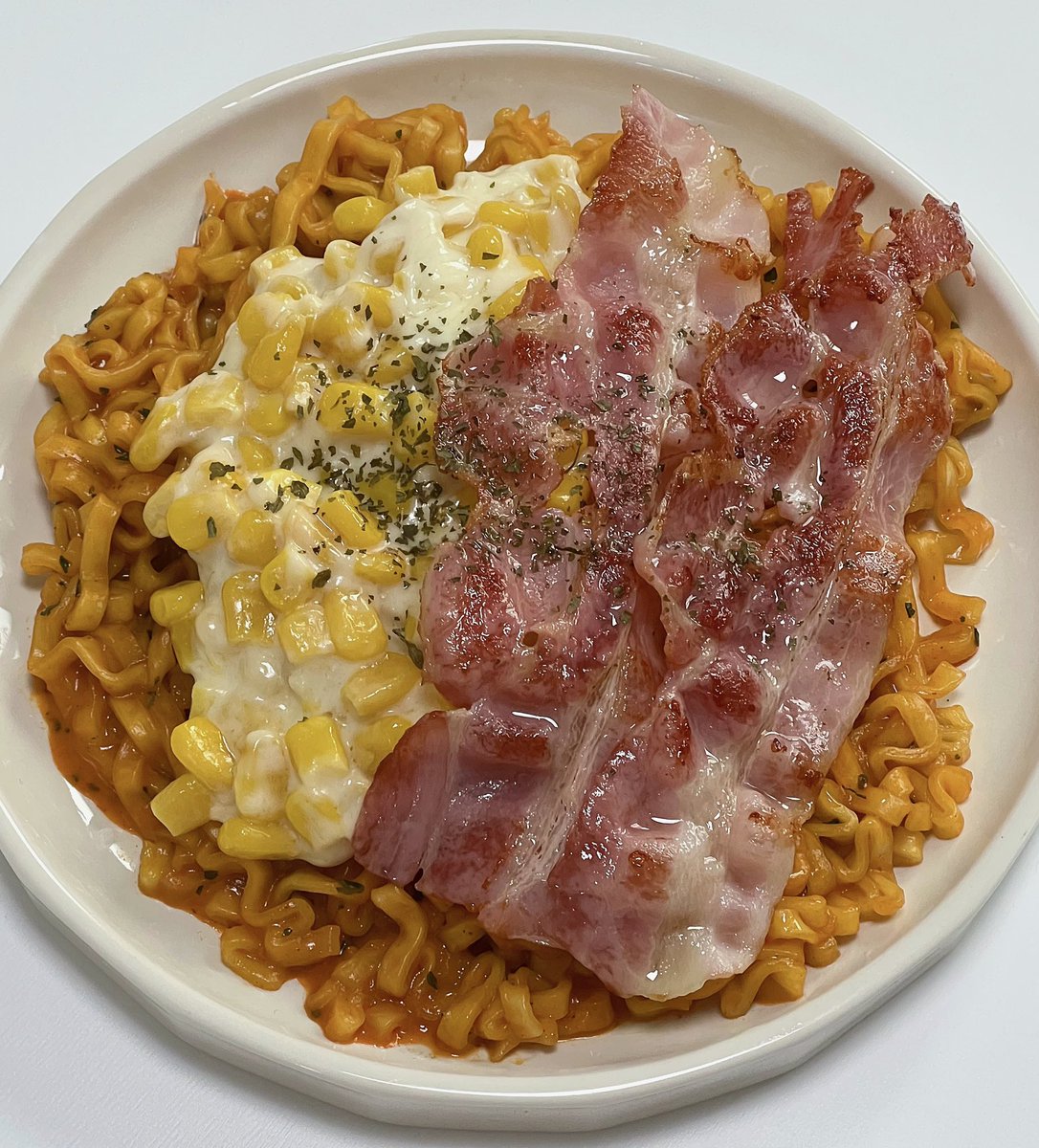 콘치즈까르보불닭에 베이컨 올려먹기