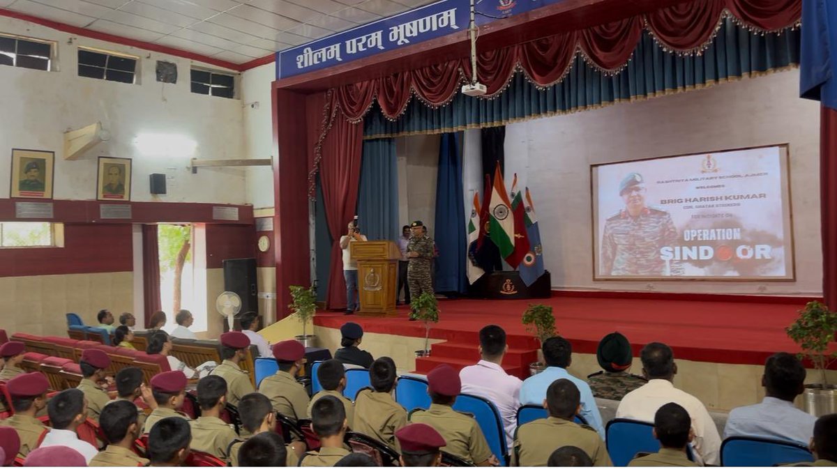 IaSouthern's tweet image. #OperationSindoor – Truth. Resolve. Nation First.
In a spirited outreach under #OperationSindoor, the #AgnibaazDivision of the #IndianArmy reached out to young minds at Rashtriya Military School, #Ajmer and Nath Valley School, #ChhatrapatiSambhajinagar.
The sessions highlighted…