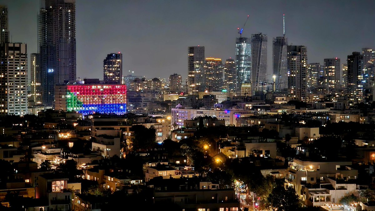amramleifer's tweet image. Tel-Aviv's city hall wears the Druze colors.
Who else did?