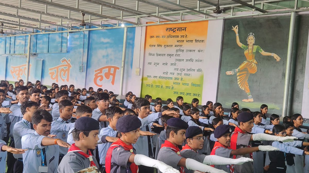 SP_Shahdol's tweet image. DIG शहडोल सुश्री सविता सोहाने द्वारा सेंट्रल एकेडमी स्कूल शहडोल में &quot;नशे से दूरी है ज़रूरी&quot; विषय पर जागरूकता कार्यक्रम आयोजित किया गया। छात्रों को नशे के दुष्प्रभाव और इससे बचाव के उपाय बताए गए। #नशे_से_दूरी_है_जरूरी
@MPPoliceDeptt
@mohdept
#Shahdol