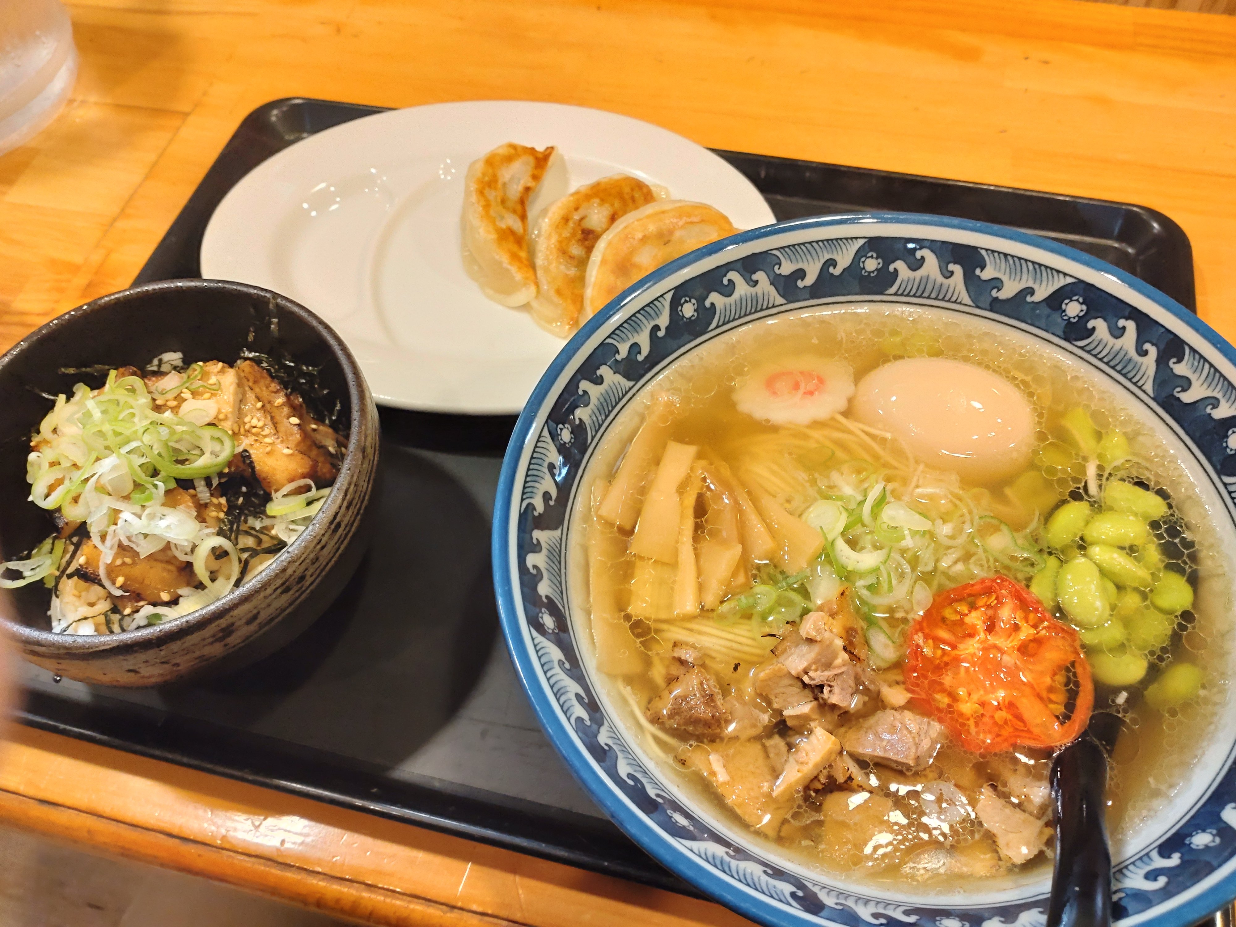 やまなしのラーメン 新ご当地ラーメン「やまなし源水ラーメン」販売開始 ブランド魚