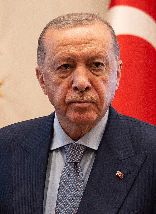 lsiafrica's tweet image. 🚨Recep Tayyip Erdoğan : « Netanyahou et son réseau de massacreurs ont depuis longtemps surpassé Hitler en matière de barbarie. Même pendant l'Holocauste en Europe, des scènes aussi inhumaines que celles de Gaza n'ont pas vu le jour ».