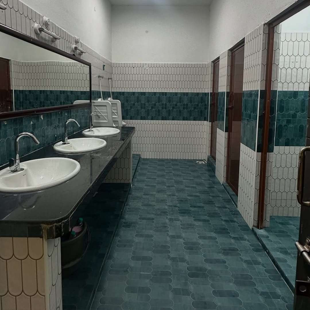trainwalebhaiya's tweet image. Not a 5 star hotel but #IndianRailways Rest House for Locopilots and Train Managers in Arakkonam, Tamilnadu 🤩