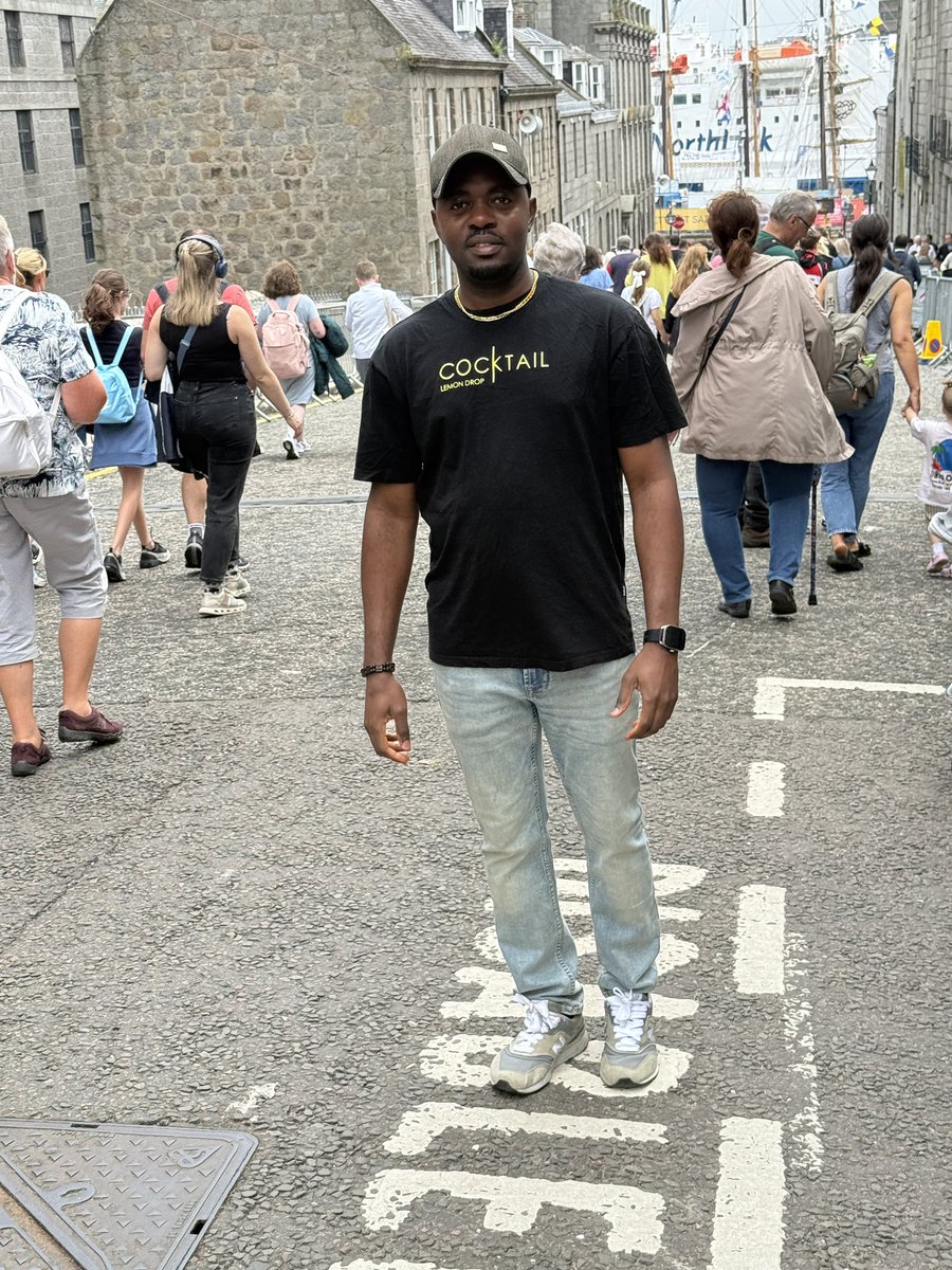 AdebolaTaiye's tweet image. If I no hustle and get this money how I want take chop? I must make this money.