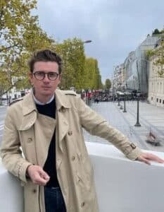04po4mac's tweet image. продам тренч
бренд: Burberry, оригинал, брал в париже
размер: М, слегка оверсайз, сидит как на фото 👇🏻
состояние: идеальное, надевал один раз на интервью
Цена: 15 000 без торга, благотворительностью не занимаюсь.