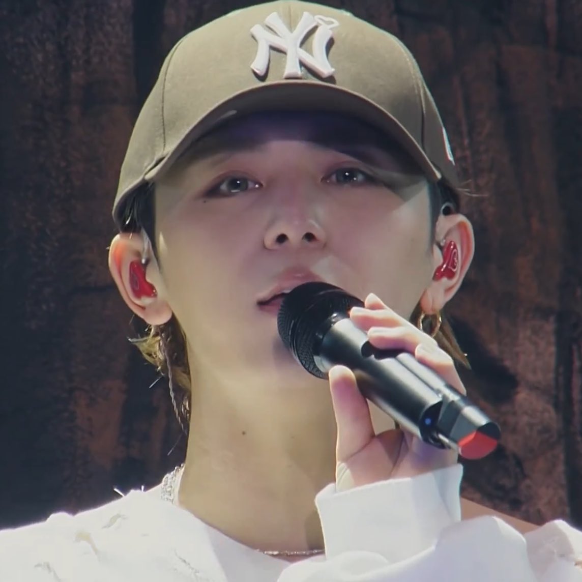 山田涼介愛用 Basicks × New Era （Heart Embroidery Cap） ¥22,000