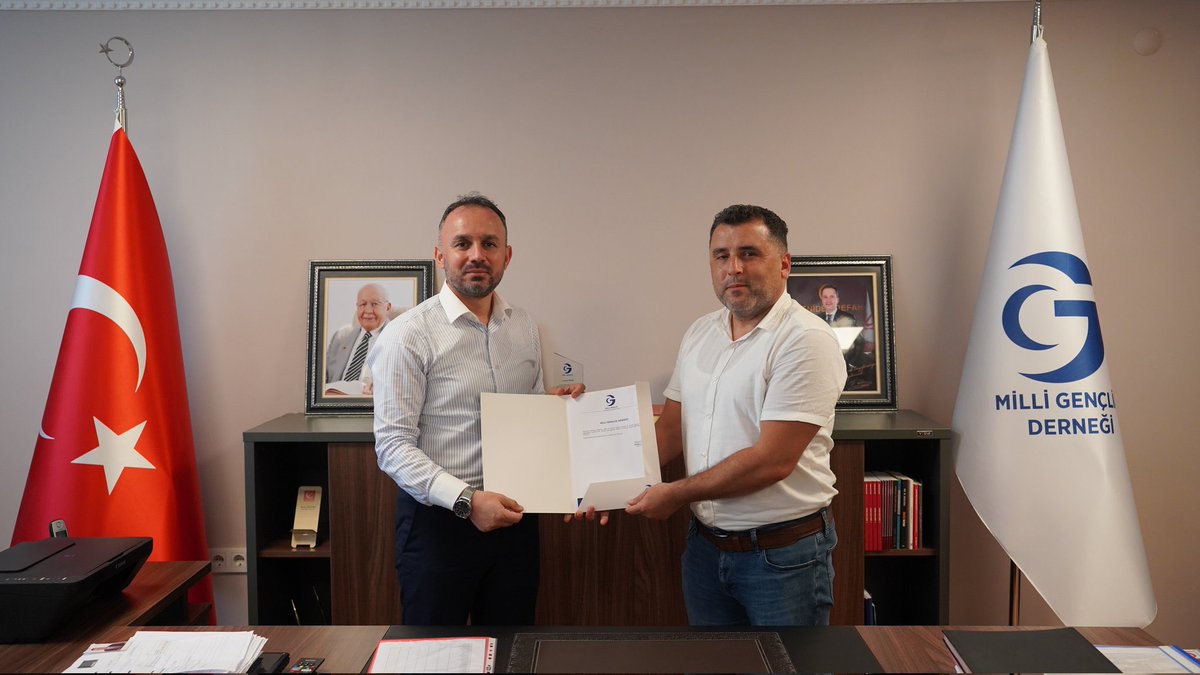 Ali Seyyar (@aliseyyarrr) on Twitter photo Milli Gençlik Derneği Ordu İl Başkanlığımıza Erol Karaman bey atanmıştır. Değerli başkanımıza çalışmalarında muvaffakiyetler dilerim.
Rabbim Utandırmasın..
<a href="/ozvatan_ahmet/">Ahmet Özvatan</a>
<a href="/milligenclikmgd/">Milli Gençlik</a>
#MilliGençlikDerneği
#Milligençlik Milli Gençlik Derneği Ordu İl Başkanlığımıza Erol Karaman bey atanmıştır. Değerli başkanımıza çalışmalarında muvaffakiyetler dilerim.
Rabbim Utandırmasın..
<a href="/ozvatan_ahmet/">Ahmet Özvatan</a>
<a href="/milligenclikmgd/">Milli Gençlik</a>
#MilliGençlikDerneği
#Milligençlik
