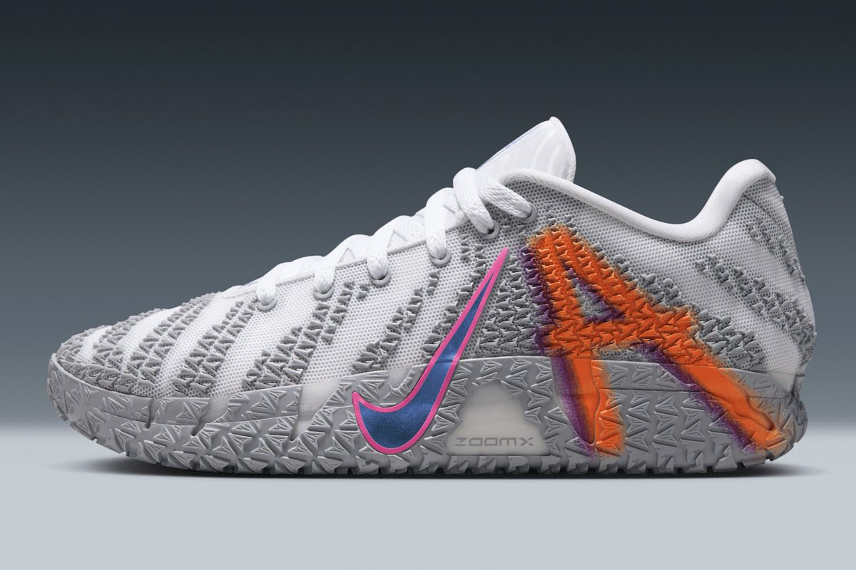 SoleRetriever's tweet image. OFFICIAL LOOK: Nike Ja 3 “Light Show” ✔️🅰️ @JaMorant
🗓️ August 5th
📝 HF2794-100
💵 $135