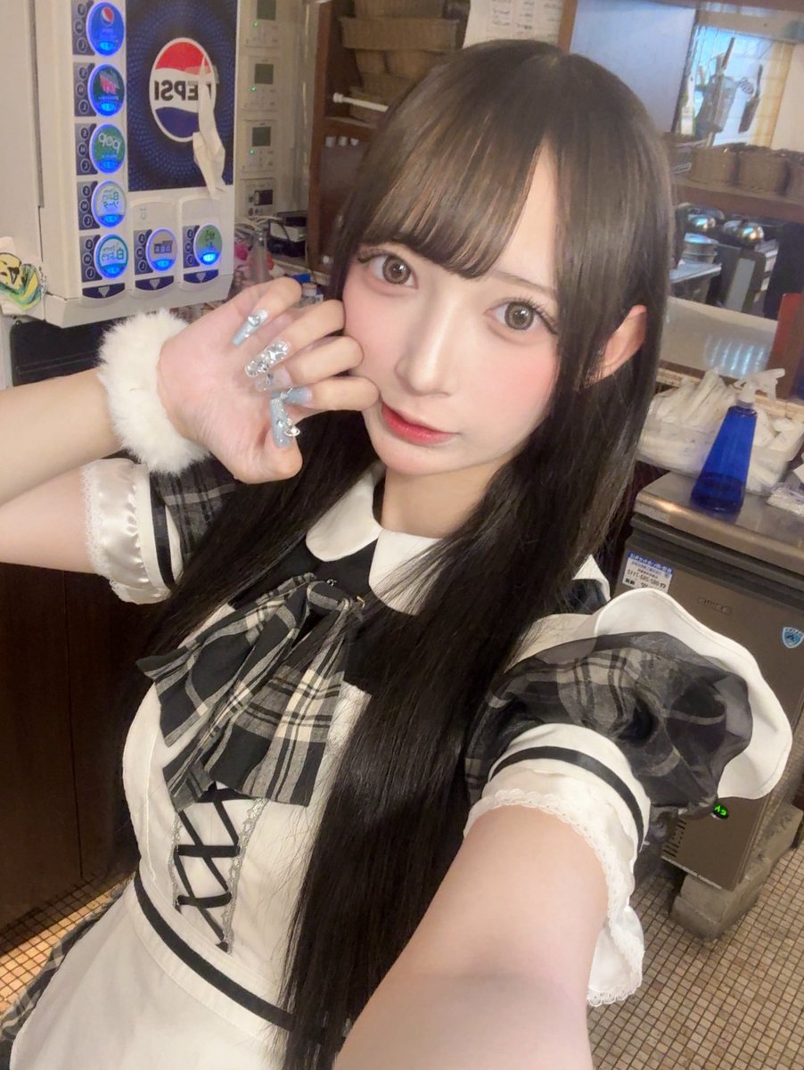 今回ご紹介するのは…

🩷🧡💛━━…‥・
うる さん(<a href="/purimo_uru/">うるちゅ</a>)
　　　・‥…━━💛🧡🩷

☕勤務店☕
ぷりもふぃ〜ね 広島本店(<a href="/purimone31/">メイド喫茶ぷりもふぃ〜ね 広島本店</a>)
広島県広島市中区上八丁堀8-23 林業ビル1階