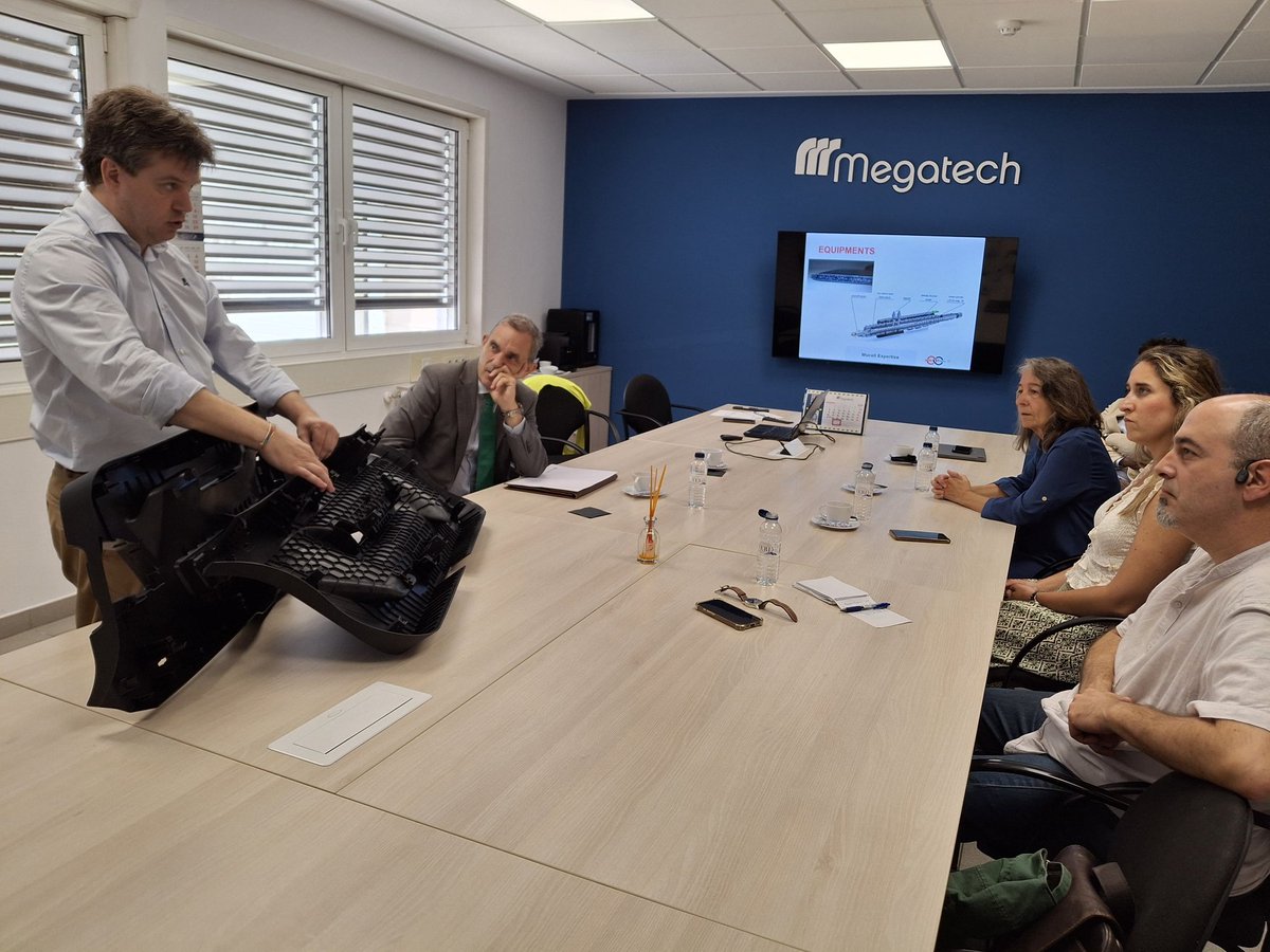 🚘 He visitado la planta de Megatech en Amurrio. La empresa se dedica a la fabricación de productos de plástico, principalmente sistemas, módulos y componentes plásticos para el sector de la automoción. La empresa ha recibido en torno a 1,3 M€ de los Fondos Europeos.