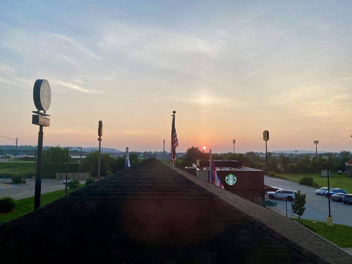 The world looked too calm not to share this. Happy Tuesday, folks! Snapped this from the hotel locked window 😁.