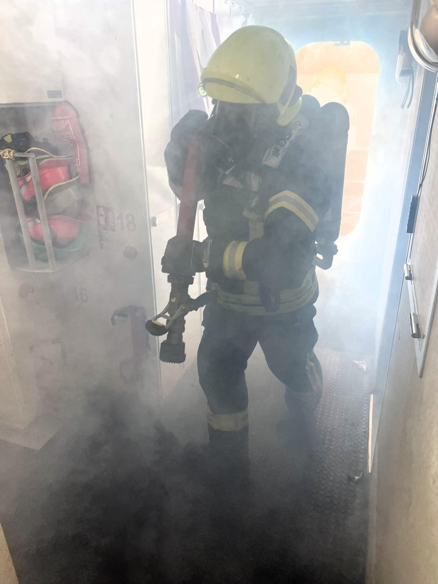 NATO_MARCOM's tweet image. Busy day at sea for LVNS Virsaitis (A53) ๐ฑ๐ป and FGS Dillingen (M1065) ๐ฉ๐ช, part of SNMCMG1. From Replenishment-at-sea to a fire drill to a medical scenario. Training builds NATO readiness & maritime interoperability #WeAreNATO