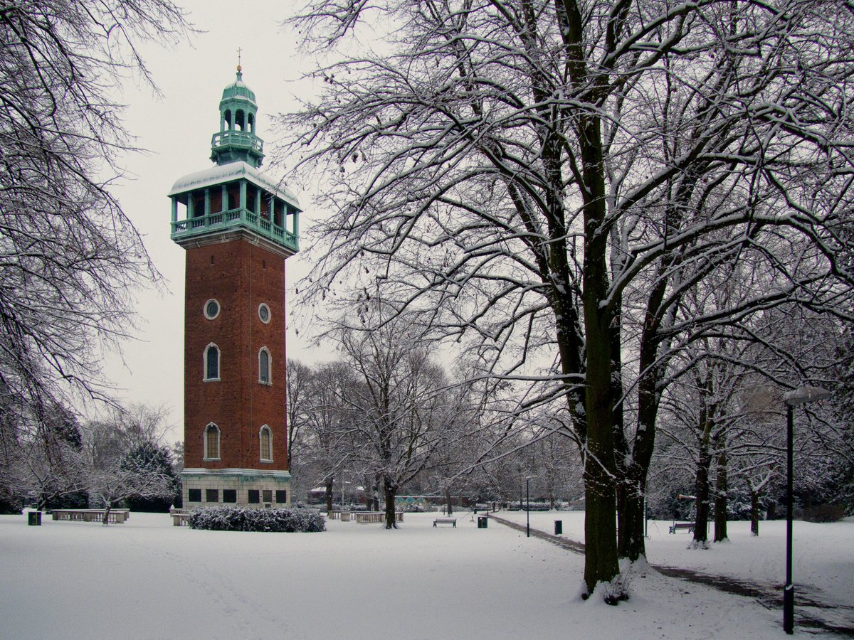 CharnwoodBC's tweet photo. On this day in 1923, the Carillon Tower in Queen’s Park was officially unveiled - a striking memorial dedicated to the local lives lost in the First World War.

🔔Here’s to 102 years of remembrance, music, and heritage. https://t.co/9OEjBcpjqy