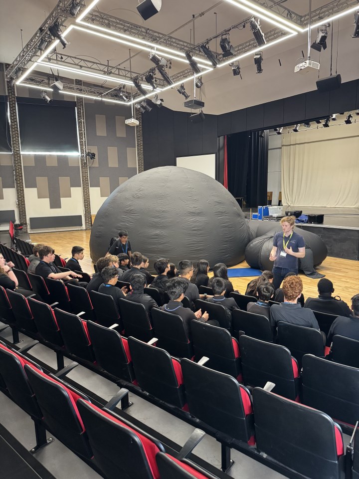 HatchEndHigh's tweet photo. Students in Years 7–10 stepped inside the Explorer Dome for two unforgettable sessions on the human body and cells.
Huge thanks to the Explorer Dome team and our amazing funders for making it all possible! 🙌
#HatchEndHigh #ScienceInAction #ExplorerDome https://t.co/ncBRuar6Xg
