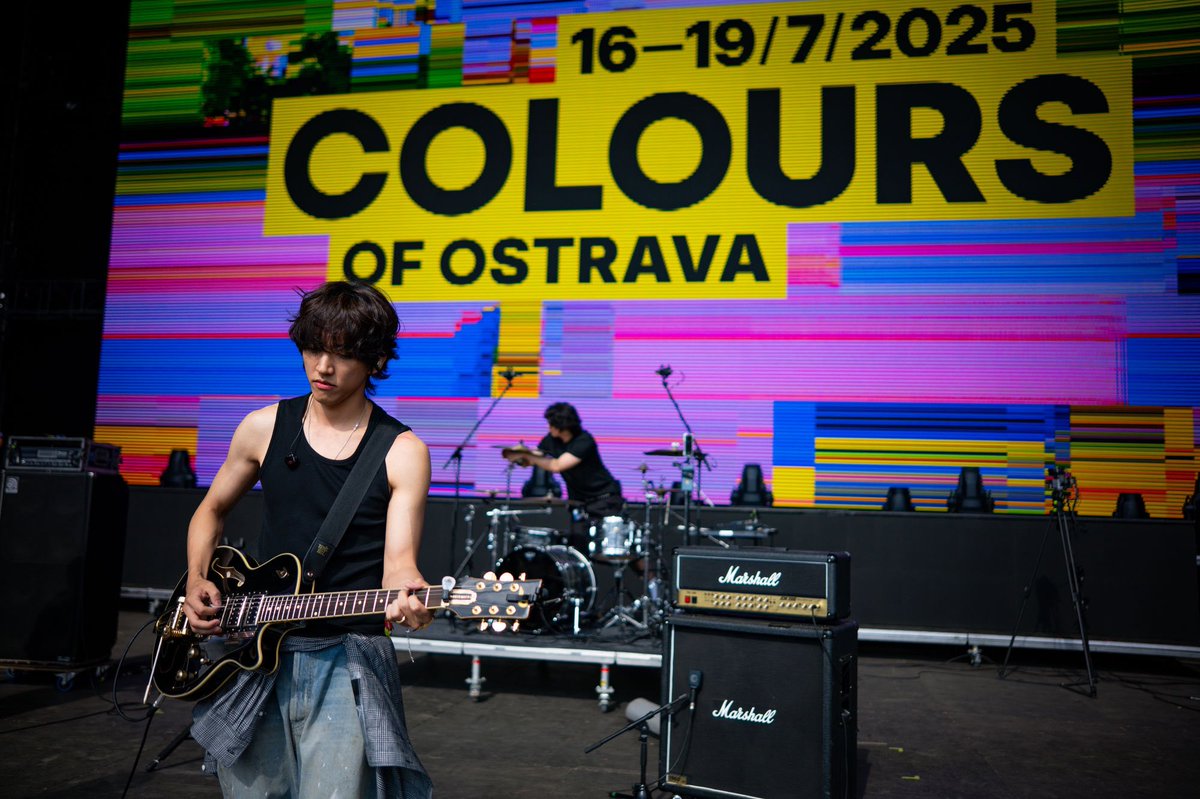 official_lsy's tweet image. 𝗖𝗼𝗹𝗼𝘂𝗿𝘀 𝗼𝗳 𝗢𝘀𝘁𝗿𝗮𝘃𝗮 𝟮𝟬𝟮𝟱 &amp;gt;&amp;gt;&amp;gt; 𝗕𝗲𝗵𝗶𝗻𝗱 𝗣𝗵𝗼𝘁𝗼

체코에서 펼쳐진 이승윤의 첫 해외 페스티벌 '컬러스 오브 오스트라바' 현장을 만나보세요🇨🇿

#이승윤 #LEESEUNGYOON 
#colours2025 #coloursofostrava @colours_cz 

* supported by KOCCA (Korea Creative Content…