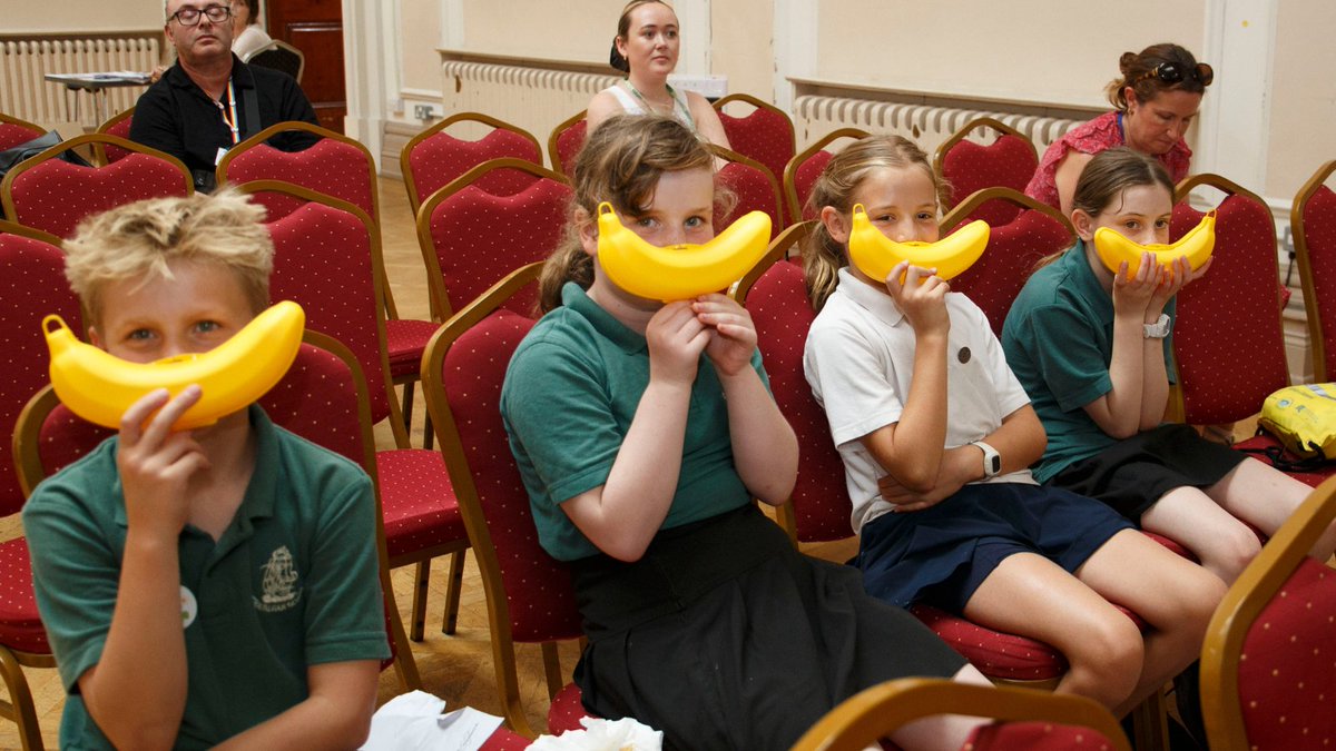 wandbc's tweet image. 14 Wandsworth schools earned Healthy Schools Awards for championing pupil health and wellbeing in 2025 🍌
With healthier meals, more activity and a focus on support, these schools are helping children thrive.
👉 wandsworth.gov.uk/news/news-july…
