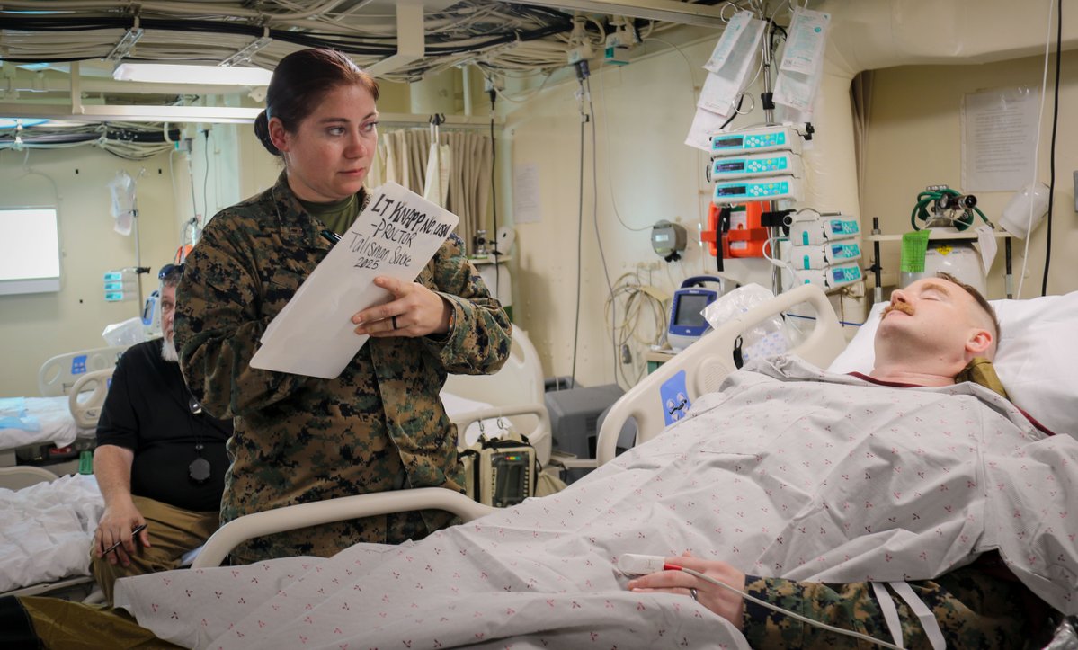 US7thFleet's tweet image. U.S. Sailors and Marines participate in a mass casualty exercise aboard the San Antonio-class amphibious transport dock ship, USS San Diego (LPD 22), during Exercise Talisman Sabre 25, July 16.
📸 by MC2 Sade Anita Wallace
#USNavy | #TalismanSabre2025