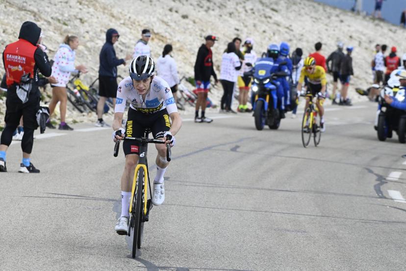 MBruunJorgensen's tweet image. Var Jonas Vingegaard den første til at køre fra Tadej Pogacar på et bjerg, da det skete på Mont Ventoux i 2021? Nej.
Miguel Angel Lopez og Primoz Roglic gjorde det i 2020 på Col de la Loze.
Det skete også en del gange under Vueltaen i 2019.