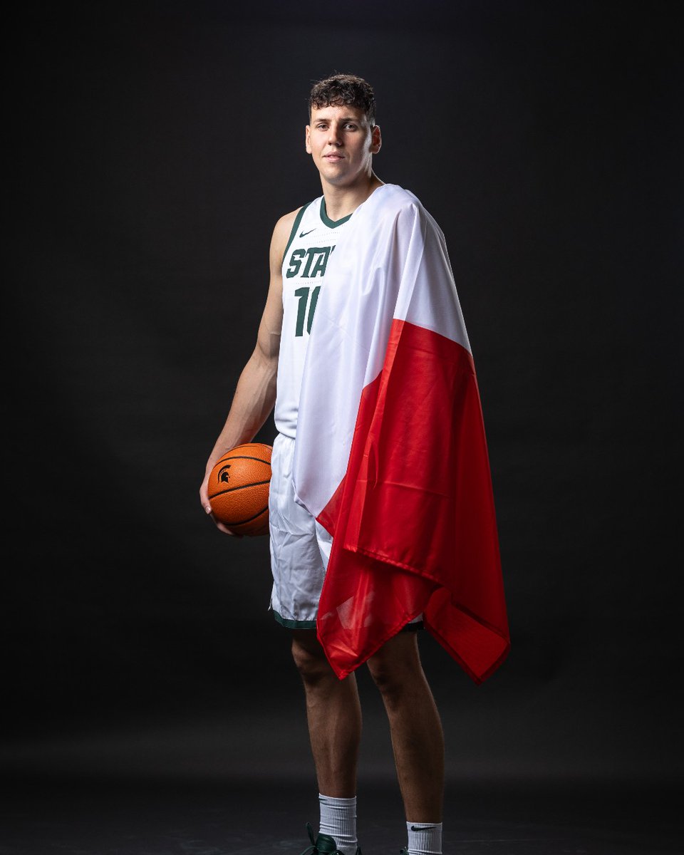 treflsopot's tweet image. Dobre występy Szymona docenił też sztab szkoleniowy @KoszKadra 🇵🇱
W czwartek nasz nowy środkowy pojawi się na zgrupowaniu reprezentacji Polski w Krakowie i będzie walczył o miejsce w składzie na zbliżający się EuroBasket 🏀
📸 @MSU_Basketball
#plkpl