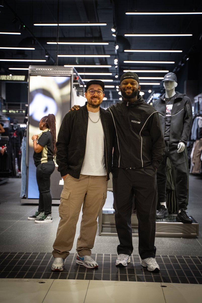 YesWeCrann's tweet image. Good to take a break from the football this week to check out the launch of JD Sports’ Sandton store with my guy EB.
Obviously I ended up with another pair 👟