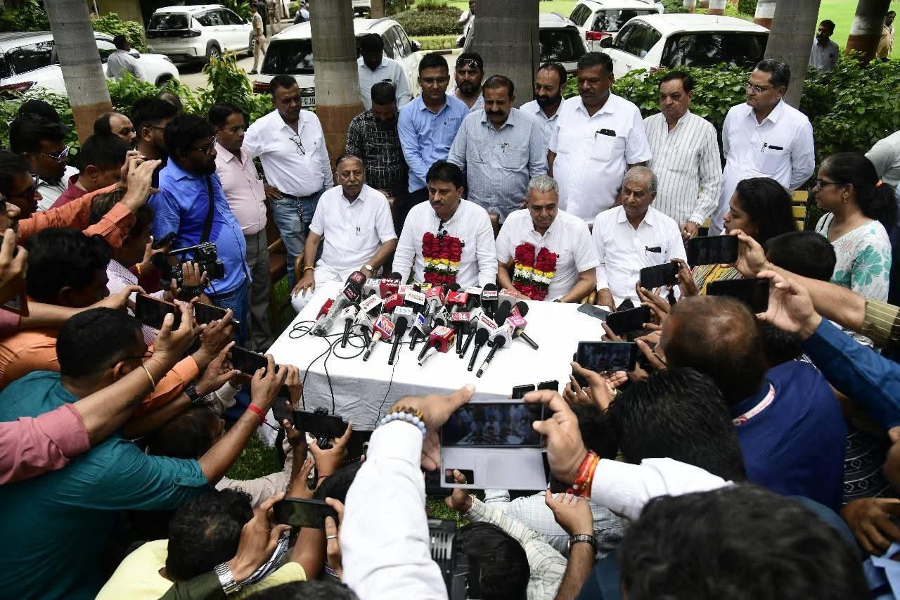 Ashok Chaudhary elected as new GCMMF Chairman; Gordhan Dhameliya named VC |  DeshGujarat